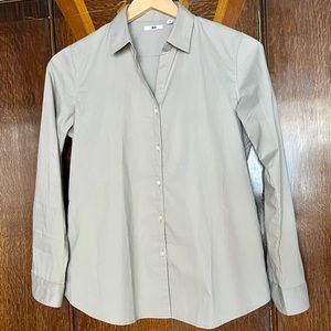Uniqlo UV Protection Button Front Shirt in Taupe, size XL